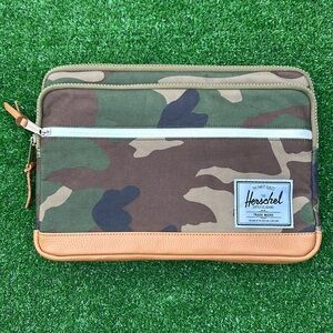 Hershel three pocket laptop bag